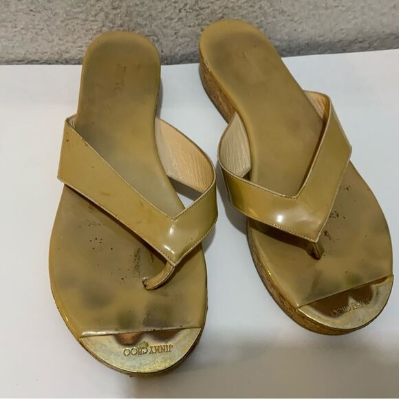 JIMMY CHOO AUTH $699 Women Beige Patent Leather Pence Thong Wedge Sandals Sz 37 - Picture 4 of 12